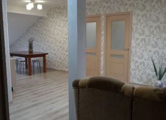 Сдам в аренду трехкомнатную квартиру, 85 м2, Калининградская область, улица Пушкина, 9