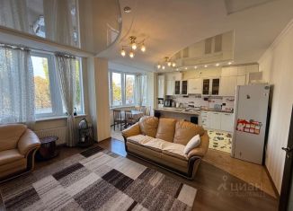 Продам 4-ком. квартиру, 90 м2, Крым, улица Тренёва, 21