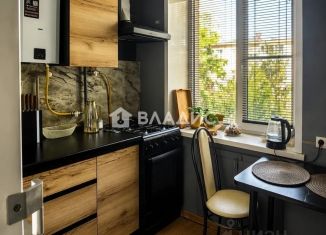 Продаю 1-ком. квартиру, 30 м2, Белгородская область, улица Некрасова, 25Б