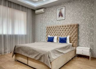 Сдается в аренду 2-комнатная квартира, 100 м2, Крым, улица Строителей, 3