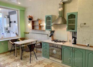 Сдам в аренду четырехкомнатную квартиру, 100 м2, Крым, улица Щербака, 7/3