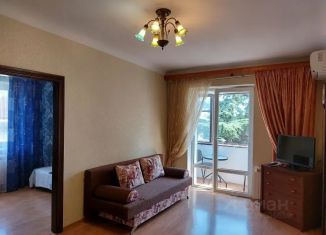 Сдаю в аренду 2-ком. квартиру, 50 м2, Крым, улица К. Маркса, 11к2