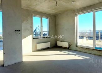 Продам 1-комнатную квартиру, 130 м2, Калининград, Ленинградский район, улица Молодой Гвардии, 34