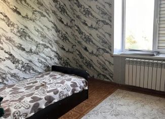 Продам 2-ком. квартиру, 44 м2, Астрахань, улица Сун Ят-Сена, 43А
