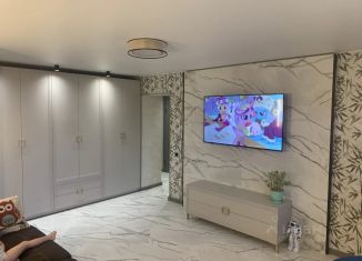 Продается 3-ком. квартира, 70 м2, Московская область, улица Маршала Жукова, 2