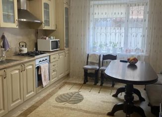 Продам 3-ком. квартиру, 87 м2, Ставрополь, улица Пирогова, 44, Промышленный район