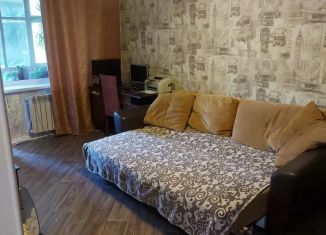 Трехкомнатная квартира на продажу, 60 м2, Энгельс, 2-й микрорайон, 26