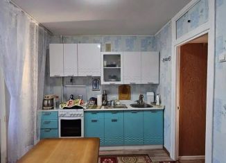 Продам 3-ком. квартиру, 68.4 м2, посёлок городского типа Новоозёрное, улица Героев-Десантников, 25