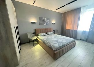 Сдаю 2-ком. квартиру, 54 м2, Старый Оскол, микрорайон Центральный, 4А