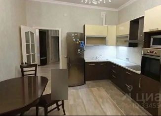 Сдам в аренду 2-ком. квартиру, 84 м2, Старый Оскол, микрорайон Степной, 13
