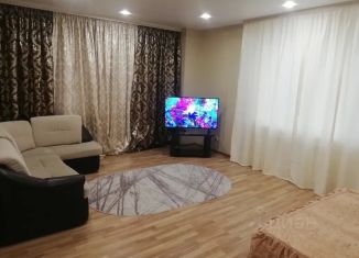 Сдам двухкомнатную квартиру, 80 м2, Белгород, Белгородский проспект, 114В