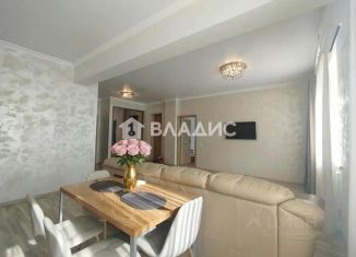 Сдача в аренду трехкомнатной квартиры, 84 м2, Белгород, проспект Славы, 38, Восточный округ