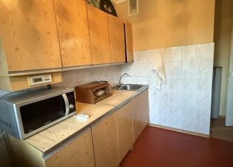 Продам 3-ком. квартиру, 70 м2, Чувашия, проспект Тракторостроителей, 24