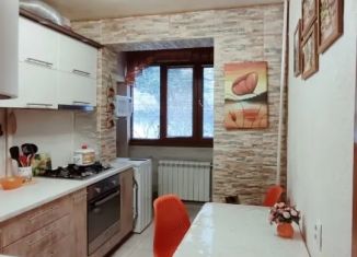 Продам 2-ком. квартиру, 55 м2, Крым, улица Кривошты, 16