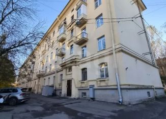Продается комната, 52 м2, Санкт-Петербург, Карташихина улица, 21, метро Василеостровская