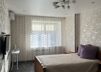 Сдается 1-комнатная квартира, 40 м2, Благовещенск, улица Строителей, 70