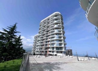 Продаю 1-ком. квартиру, 37 м2, Алушта, Западная улица, 4