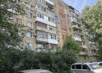 Продам трехкомнатную квартиру, 58.6 м2, Саратовская область, Топольчанская улица, 3А