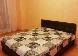 Сдается в аренду 2-ком. квартира, 75 м2, Белгород, улица Будённого, 17В