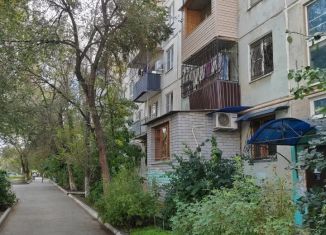 Продам однокомнатную квартиру, 30.3 м2, Астрахань, улица Нариманова, 2Д