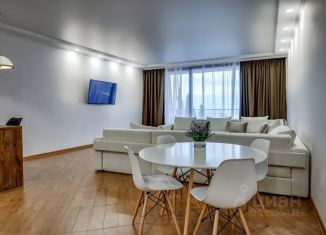 Сдается в аренду 2-комнатная квартира, 90 м2, Крым, улица Строителей, 3