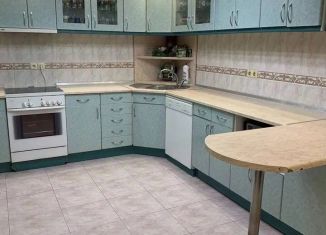 Продаю 5-комнатную квартиру, 185.3 м2, Крым, улица Павленко, 2А