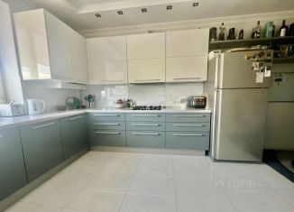 Продается трехкомнатная квартира, 123.5 м2, Крым, проспект Ленина, 49