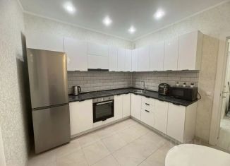 Аренда 1-ком. квартиры, 42 м2, Старый Оскол, микрорайон Степной, 33Б