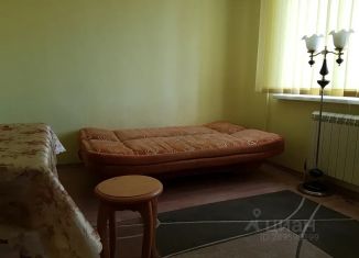 Сдается трехкомнатная квартира, 20 м2, Крым, улица Рузвельта, 6