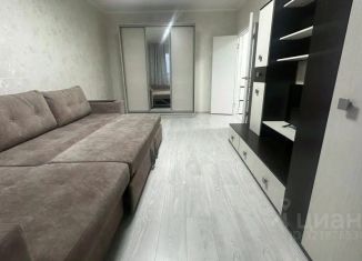 Сдача в аренду 1-комнатной квартиры, 47 м2, Старый Оскол, микрорайон Степной, 33Б