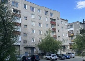 Продам 1-комнатную квартиру, 52.5 м2, Ревда, Ковельская улица, 1