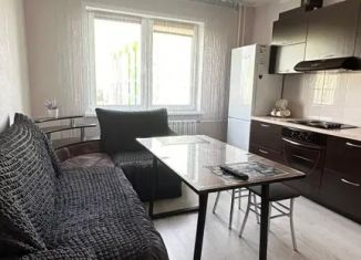 Сдается 3-ком. квартира, 90 м2, Орловская область, улица Космонавтов, 48к2