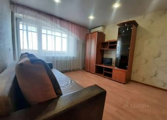 Сдам в аренду однокомнатную квартиру, 40 м2, Курган, улица Карбышева, 54, район Рябково