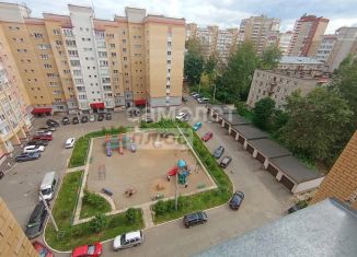 Продажа двухкомнатной квартиры, 70 м2, Кировская область, улица Молодой Гвардии, 90